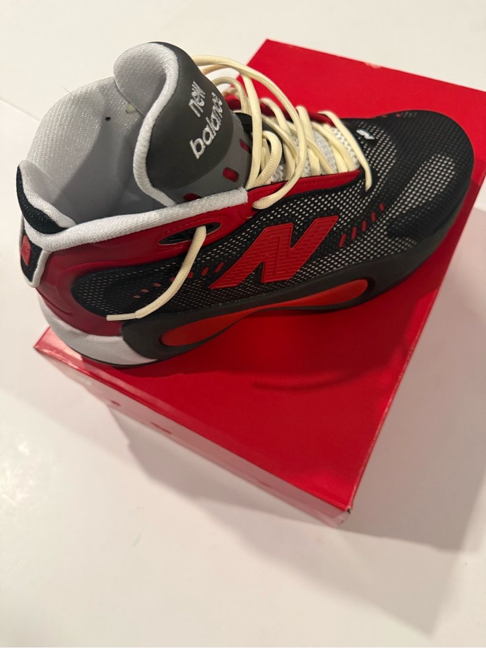 New Balance / P400 Black Team Red/ Men Size 12
